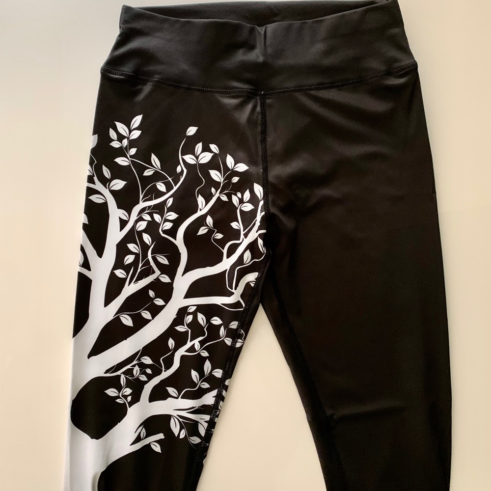 New Black and White Leggings